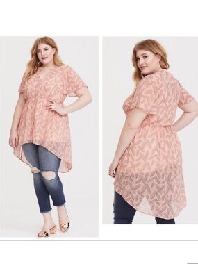 Torrid Lexie Babydoll Chiffon Tunic Feather Print 1X Peach
